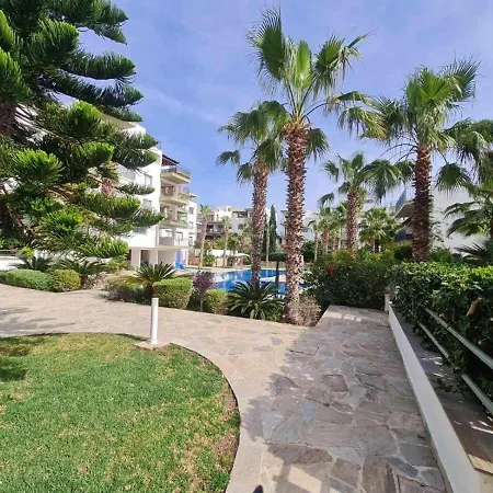 Danaos 2 Bedroom With Outdoor Pool شقة بافوس